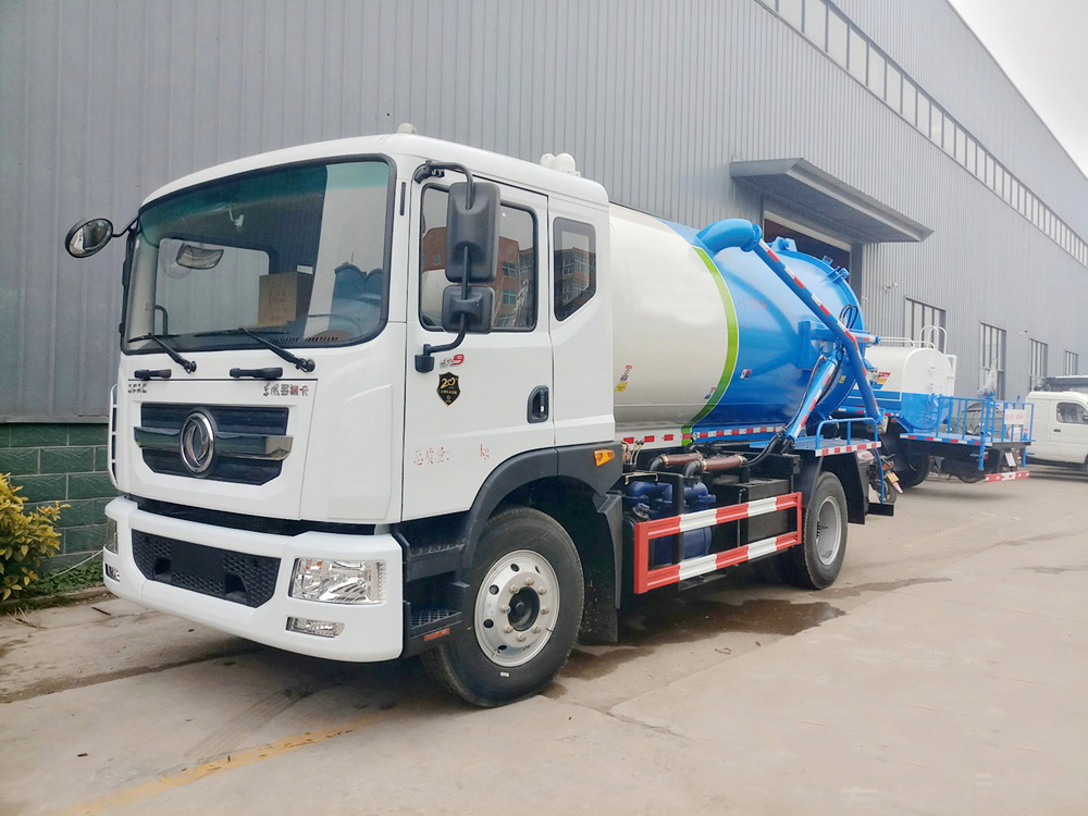 國(guó)六12方東風(fēng)D9 吸污車(chē)